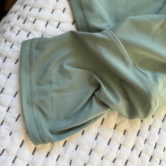 Gymshark Sage Green Crop Top - Picture 3 of 3